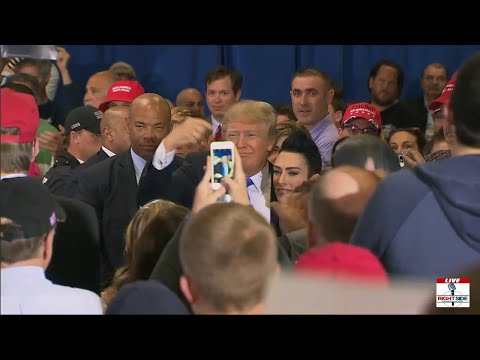 Donald Trump Thanked by Tearful WI Beauty Queen Melissa Young at Rally (3-29-16)